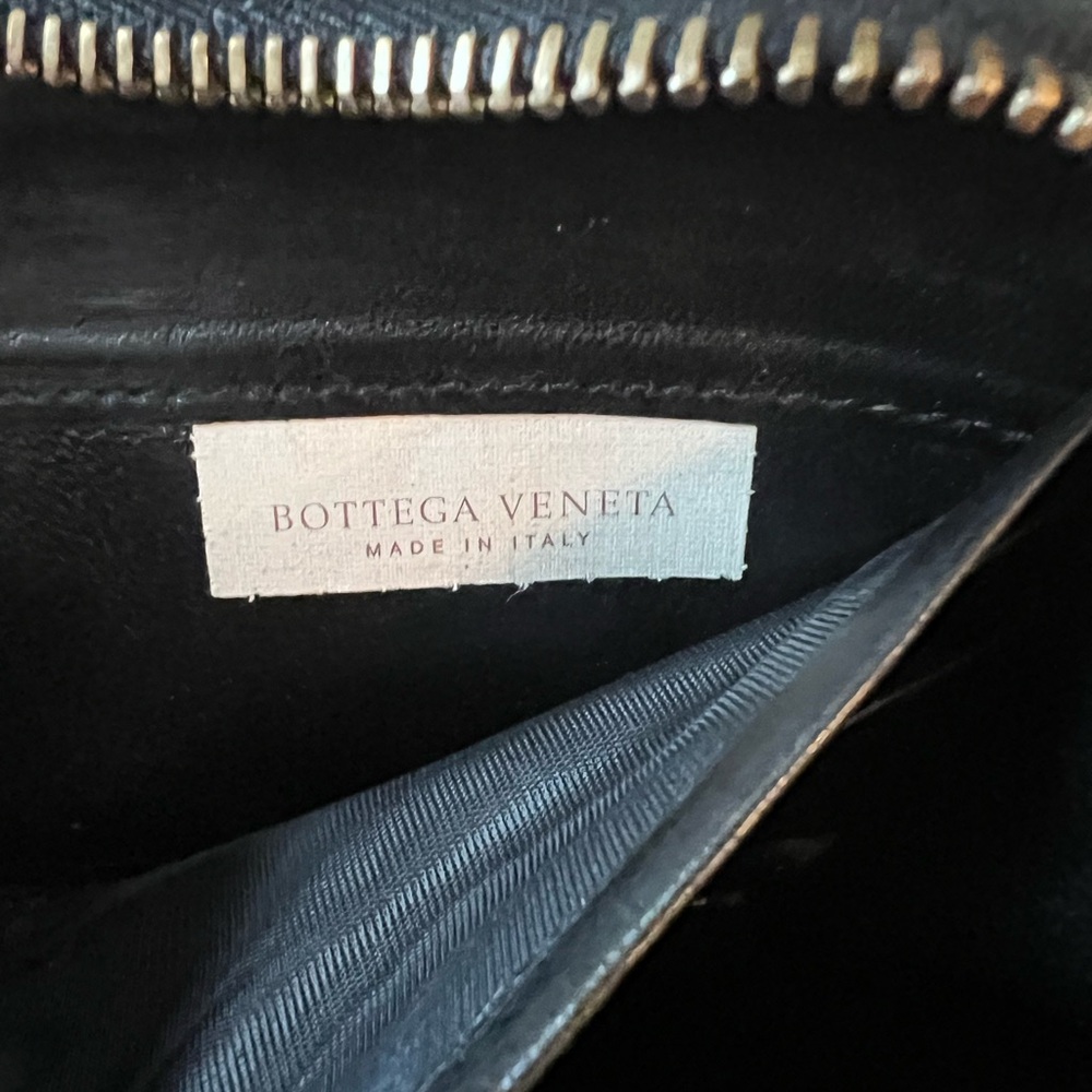 Bottega Veneta Leather Wallet - Picture 12 of 15